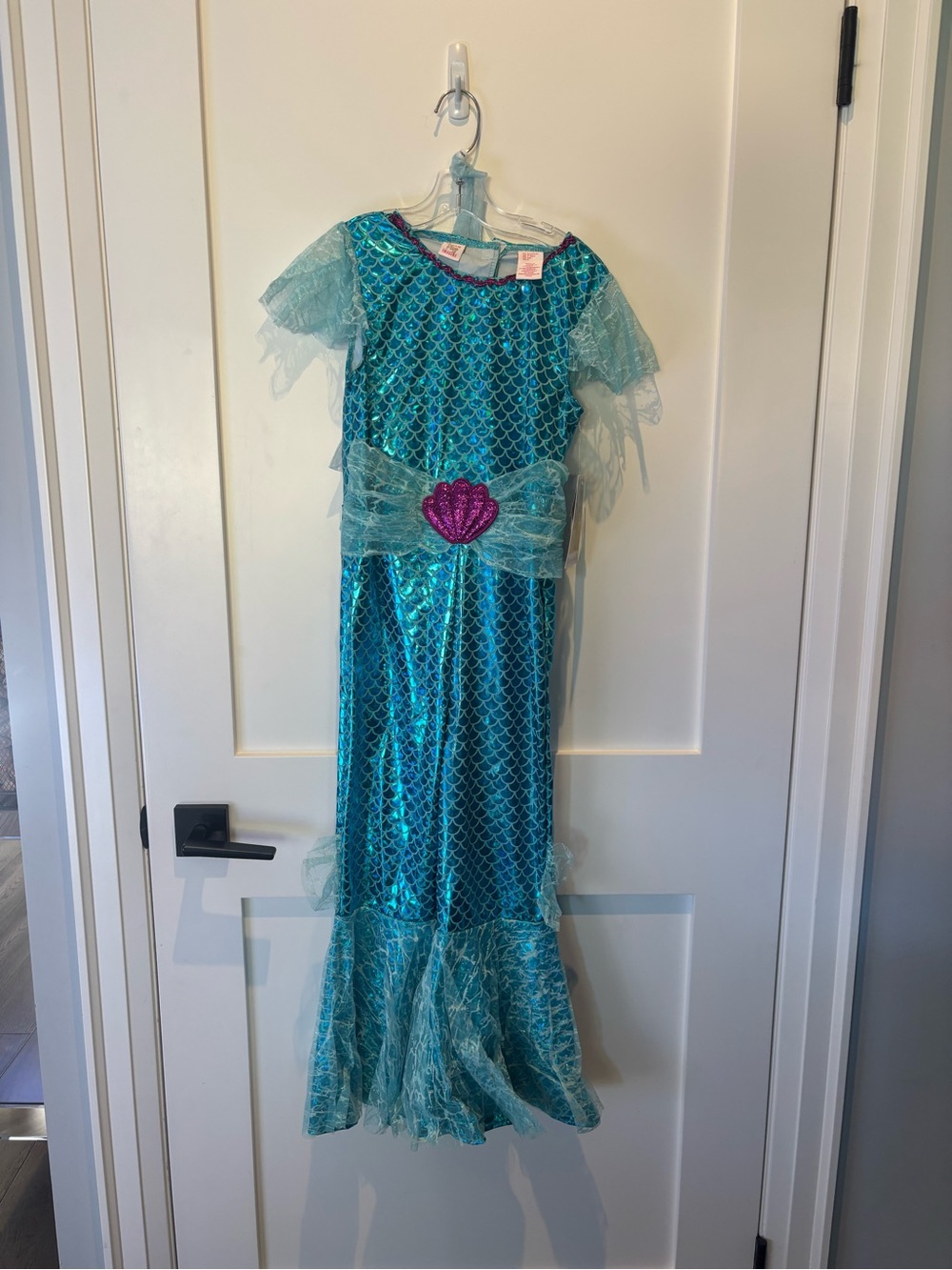 Blue Mermaid Costume pants with Shell Accent- wig and shell piece size/age 7/8